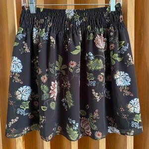 Loft short floral skirt